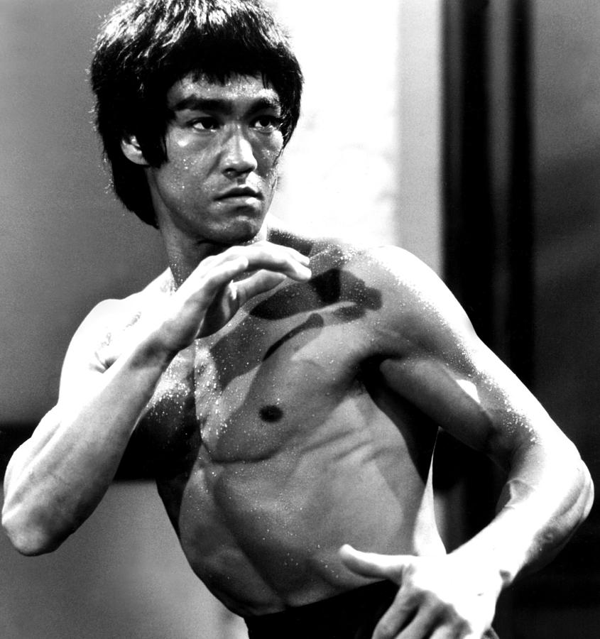 what's cooler fantasy  western european medieval vs ancient east asian "oriental" culture Brucelee